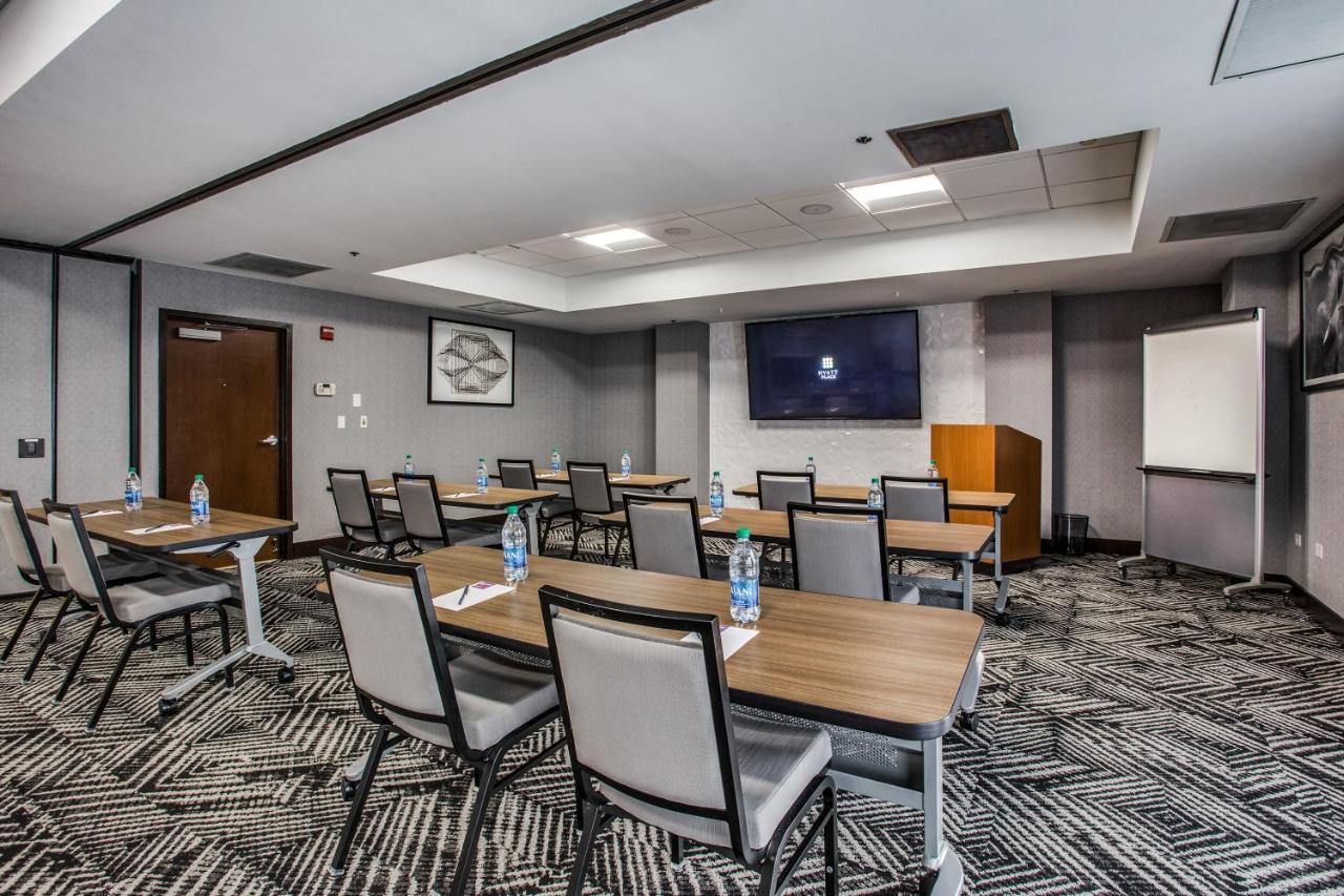 Hotel Hyatt Place Worth / Cityview