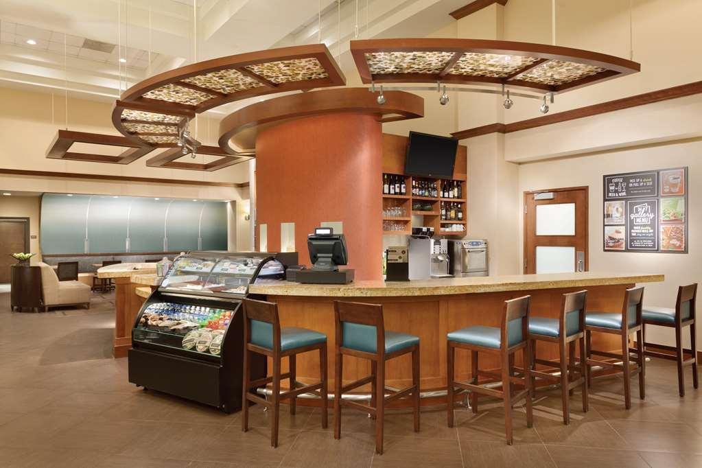 Hyatt Place Worth / Cityview Fort Worth
