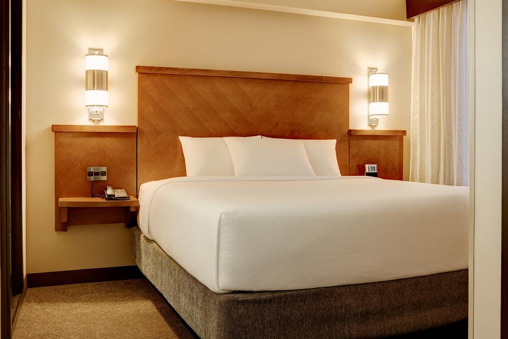 Hyatt Place Worth / Cityview Hotel 3*