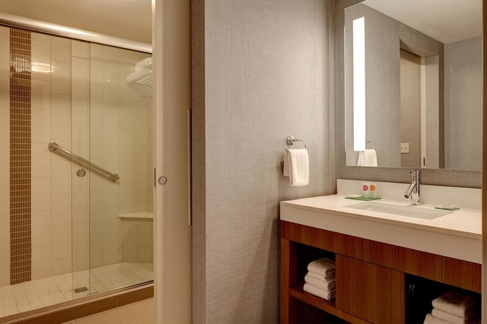Hyatt Place Worth / Cityview 3*