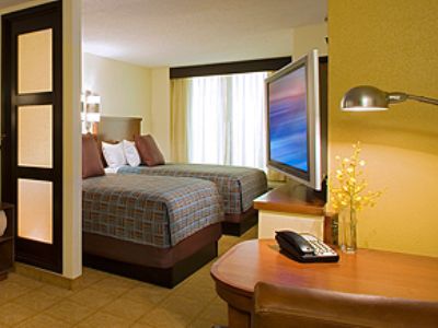 Hyatt Place Worth / Cityview